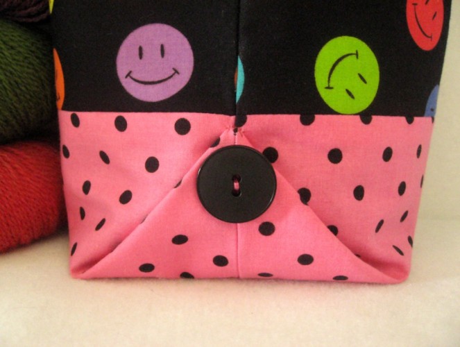 smiley-face-pink-and-black-4